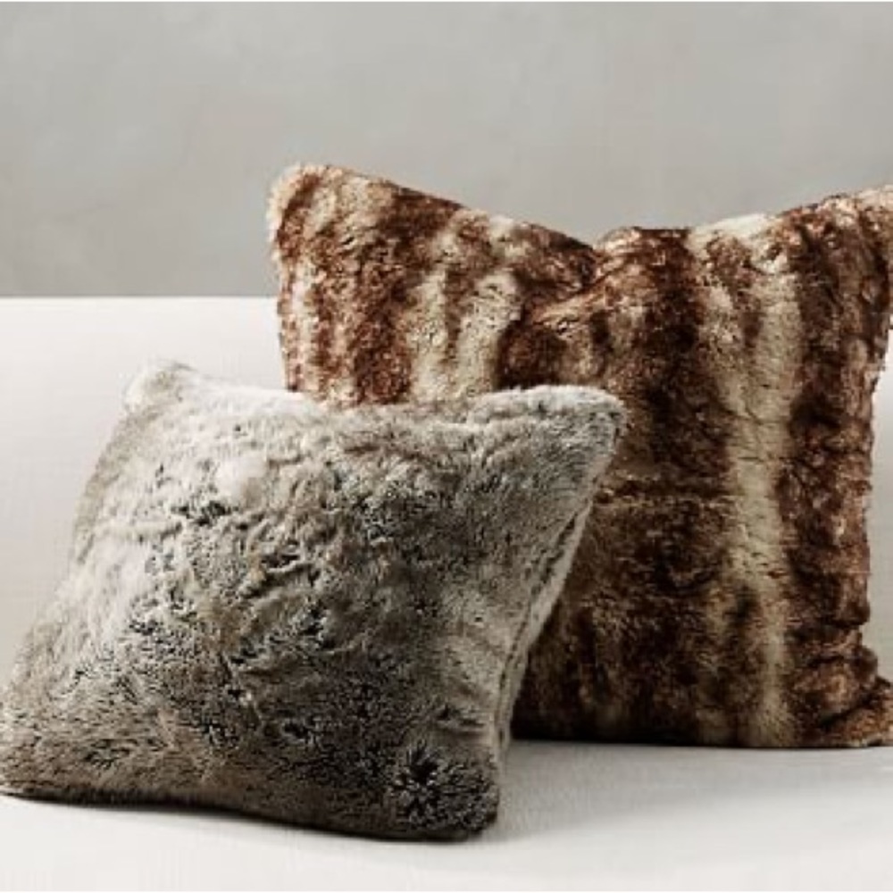 NWT Pottery Barn Faux Fur Grey Ombré 12”x24” Lumbar Pillow Cover